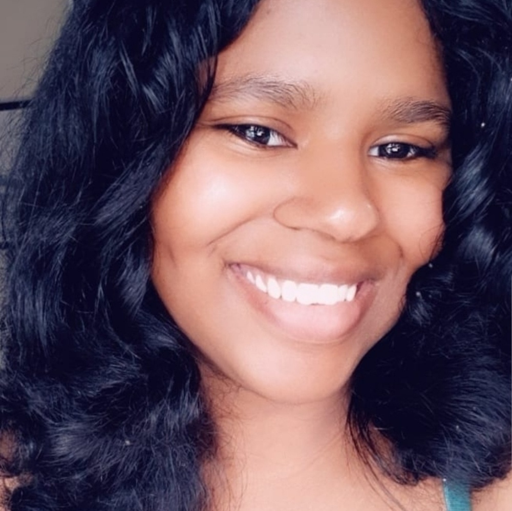 Meet your Posher, Latoya